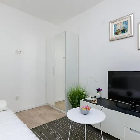 Silente - One Bedroom With Terrace And Partial Sea View * Dracevo Selo
