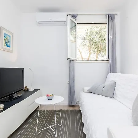 Silente - One Bedroom With Terrace And Partial Sea View * Dracevo Selo